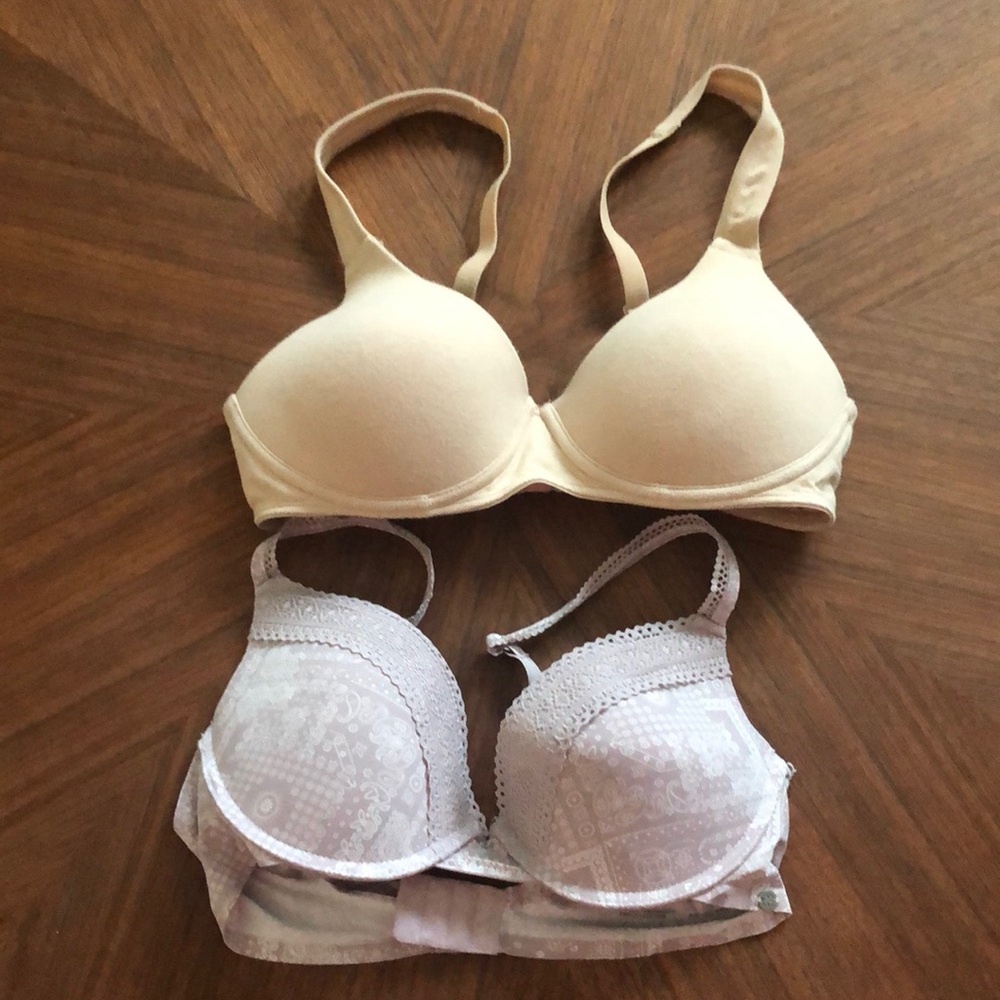 Set of 2 bras EUC